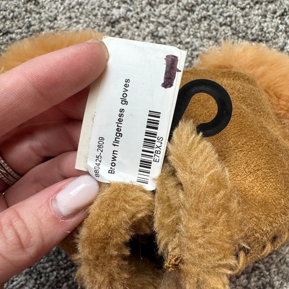 NWT Hand Warmers / Gloves - Picture 8 of 10